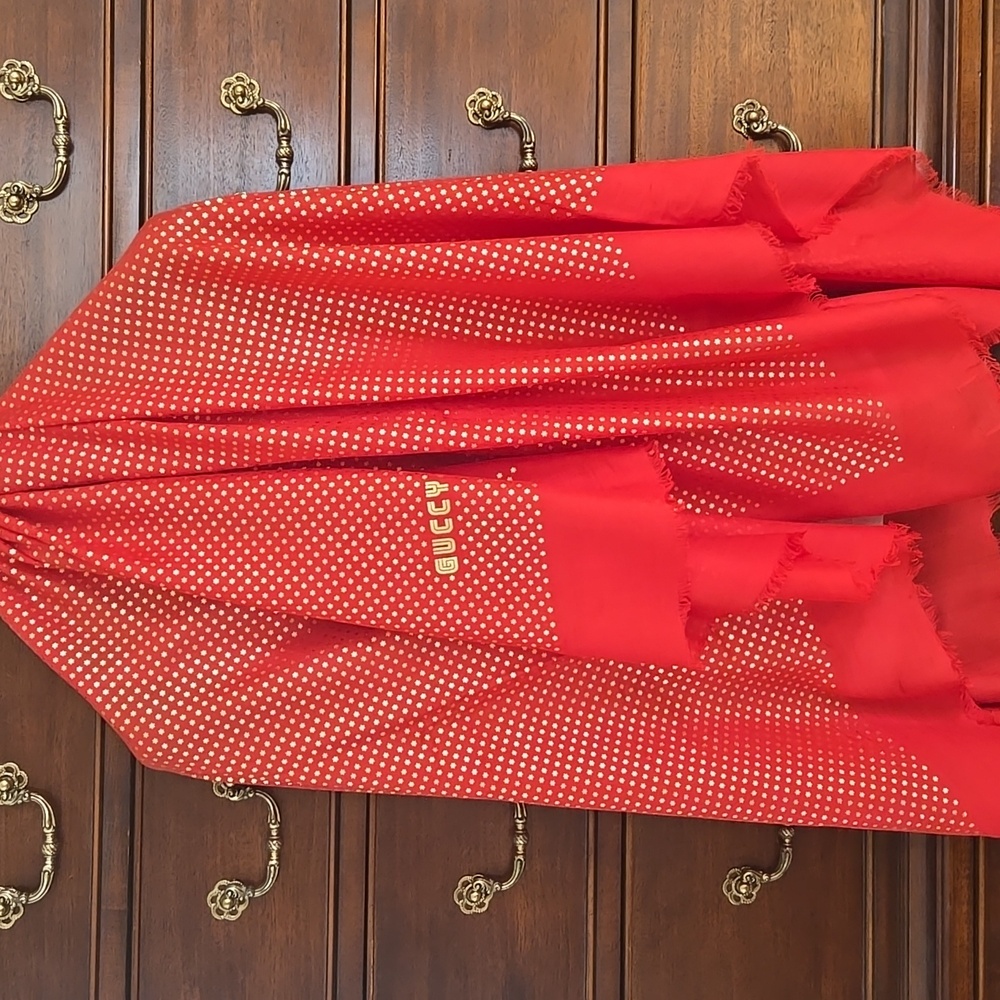 Guccy/Gucci Red Shawl/Scarf with Gold Star Pattern